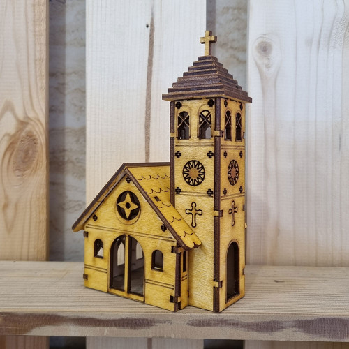 کلبه چوبی مینیاتوری کلیسا