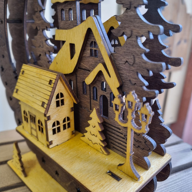 دکوری چوبی رومیزی کلبه جنگلی