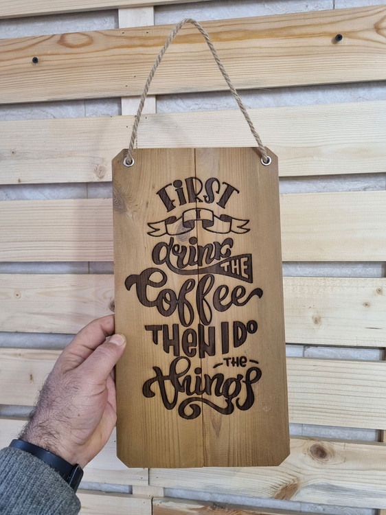 تابلو چوبی دکوری کافه