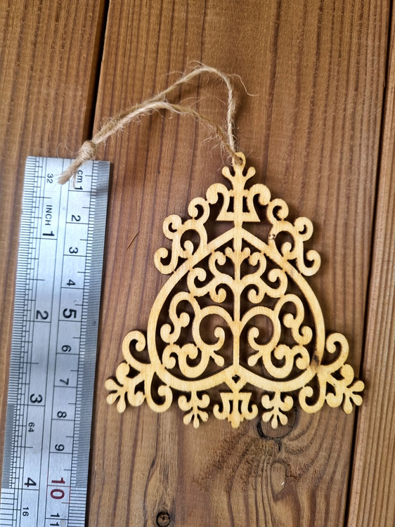 اکسسوری چوبی درخت کاج