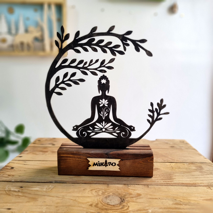 دکوری چوبی رومیزی طرح یوگا