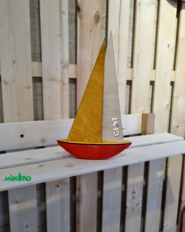 دکوری چوبی قایق بادبانی مینیمال