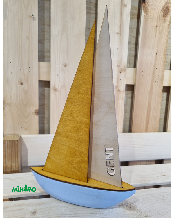 دکوری چوبی قایق بادبانی مینیمال