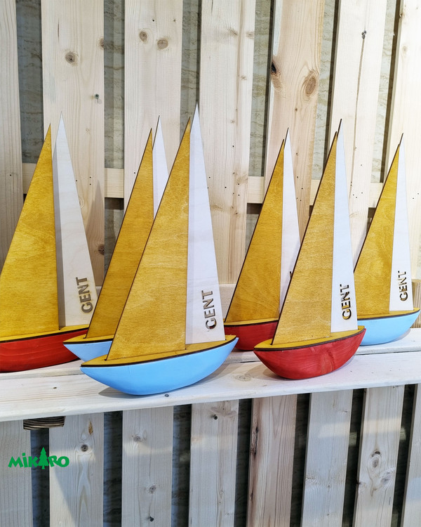 دکوری چوبی قایق بادبانی مینیمال