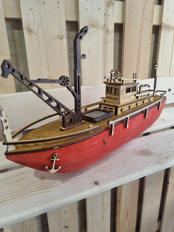 دکوری چوبی کشتی یدک کش